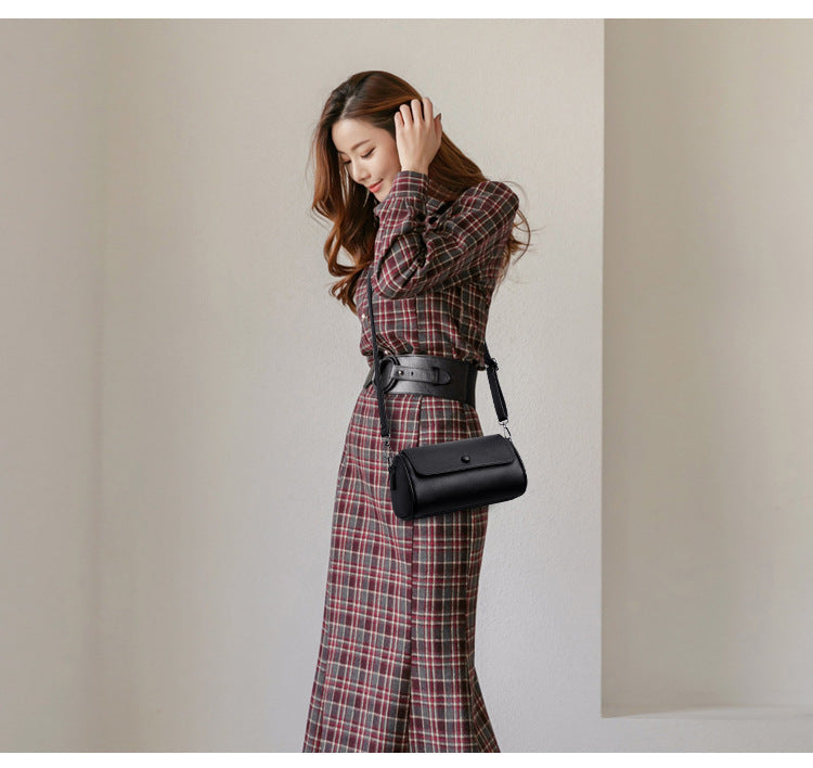 Versatile Solid Color Cylinder Shape Women's Shoulder bag
