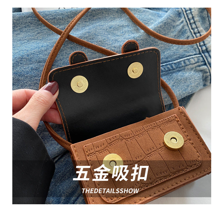 Vintage Buckle Mini Crossbody Bag – Retro PU Leather Shoulder Bag